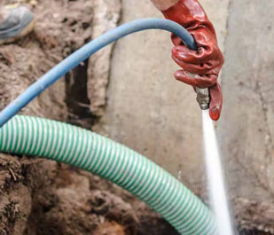 Manutenção preserva a estrutura do sistema séptico em São Paulo